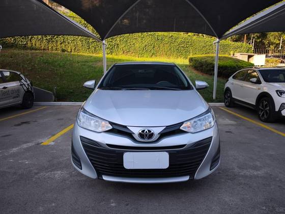 TOYOTA YARIS 1.5 16V FLEX SEDAN XL LIVE MULTIDRIVE